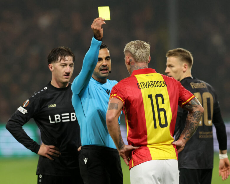 Bullying του Έντβαρντσεν της Γκόου Αχέντ Ιγκλς στον Στίλερ της Στουτγκάρδης λόγω δυσπλασίας στη μύτη