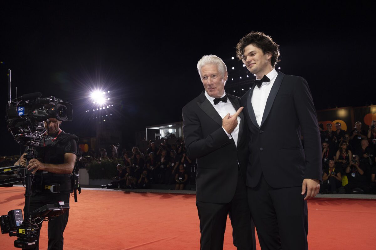 Ο Ρίτσαρντ Γκιρ με τον γιο του Χόμερ