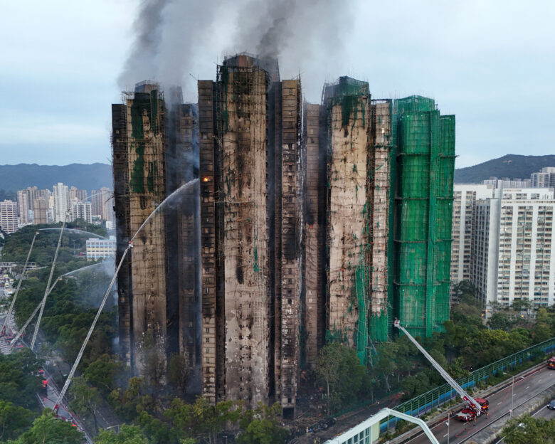 Χονγκ Κονγκ: Στους 94 οι νεκροί από την φωτιά στις πολυκατοικίες – Τερματίστηκε η επιχείρηση κατάσβεσης