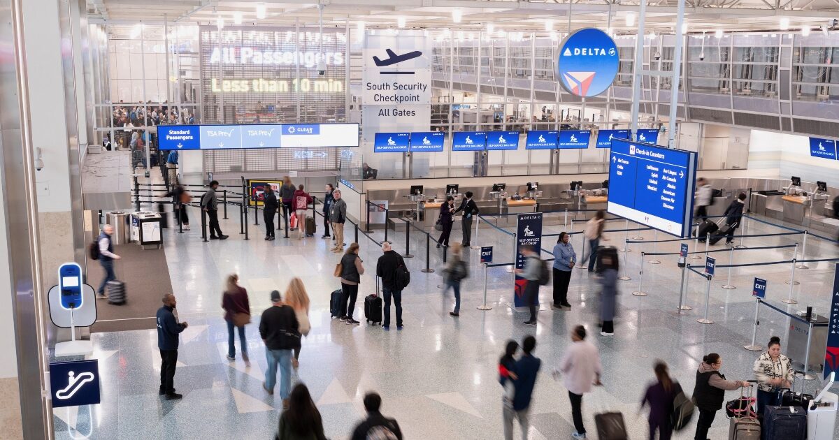 USA: Dozens of flights canceled due to lack of controllers – Airports are “paralyzed” due to the shutdown