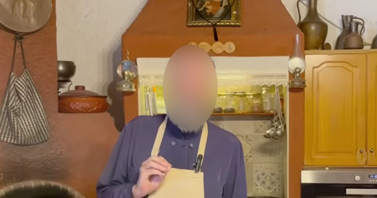 Ο ιερέας διατηρεί κανάλι στο YouTube