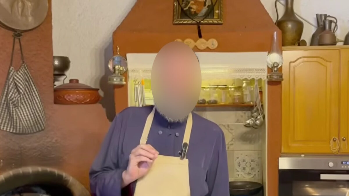 Ο ιερέας διατηρεί κανάλι στο YouTube