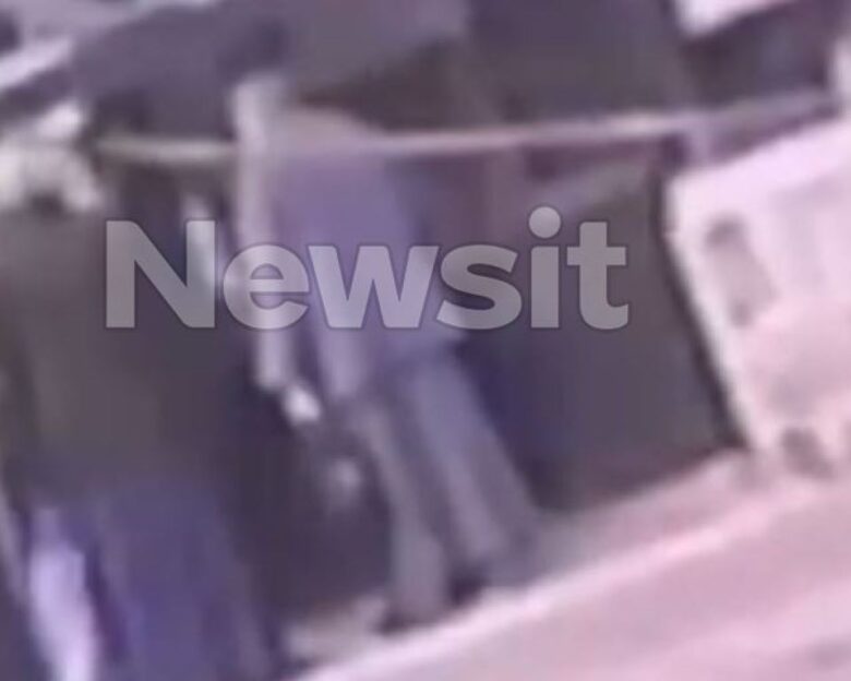 Ανυποψίαστοι ιερείς επισκέπτονται την εκκλησία του youtuber ιερέα δύο μέρες μετά τη σύλληψή του για τη διακίνηση ναρκωτικών