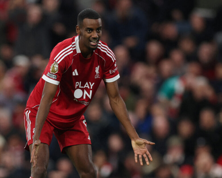 Ο Αλεξάντερ Ίσακ αγόρασε σκύλο 35.000 ευρώ μετά από απειλές για τη ζωή του