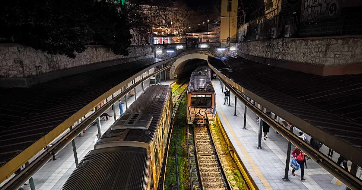 Metro: The train was evacuated at “Monastiraki” station due to smoke