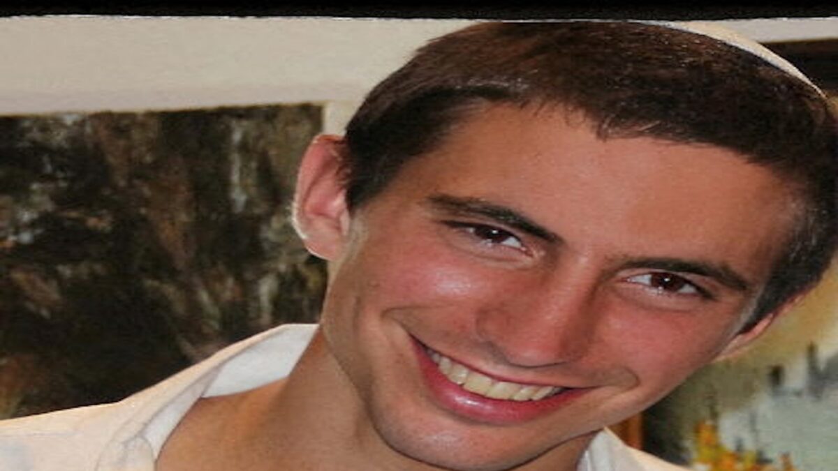 Ο Χαντάρ Γκόλντιν, αξιωματικός του ισραηλινού στρατού που σκοτώθηκε στη Γάζα το 2014