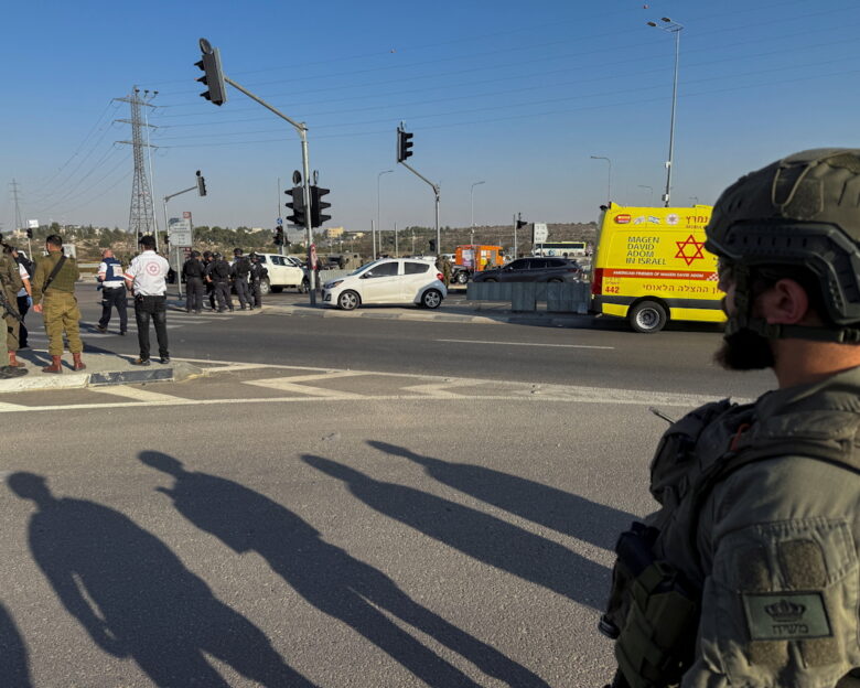 Επίθεση με μαχαίρι στην Δυτική Όχθη – Ένας νεκρός και τρεις τραυματίες