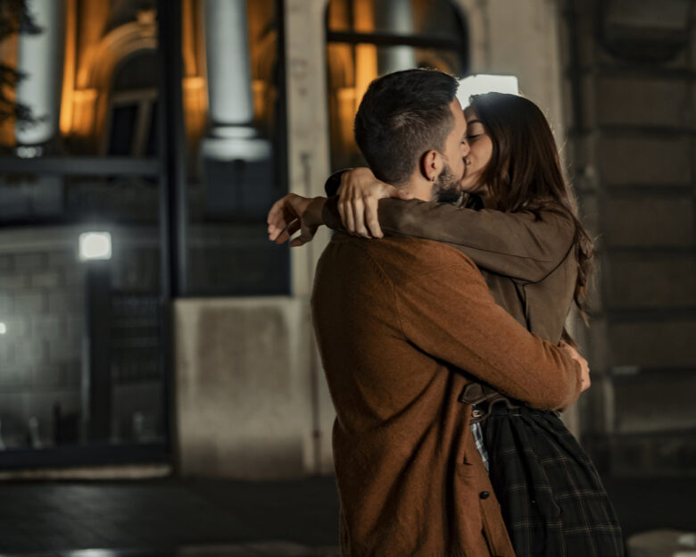 Το πρώτο φιλί δόθηκε πριν 20 εκατομμύρια χρόνια και ήταν μεταξύ θηλαστικών