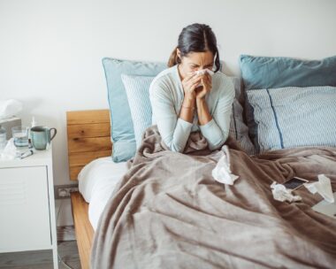 Εποχική γρίπη: Σε έξαρση το νέο στέλεχος Κ – Τα συμπτώματα και η ανάγκη για θωράκιση μέσω του εμβολιασμού