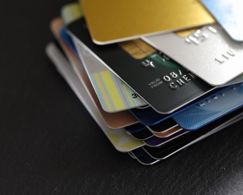 Προπληρωμένες κάρτες επιδομάτων: Έγινε η κλήρωση για τα 1.000 ευρώ – Δείτε τα αποτελέσματα στο prepaid.minscfa.gov.gr