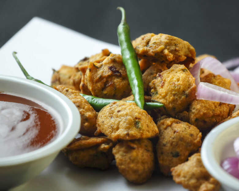 Συνταγή για κολοκύθα πακόρα σε τραγανά «μισοφέγγαρα»