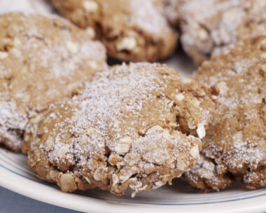 Μπισκότα με βρώμη και μελάσα