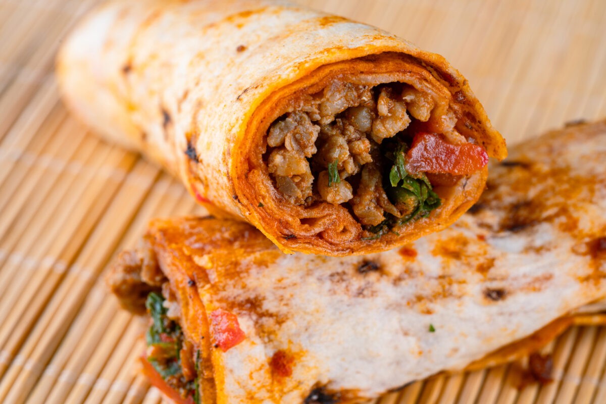 Ρολάκια με κιμά και γιαούρτι