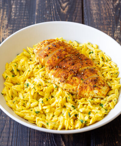 Κριθαράκι με κάρι και κοτόπουλο