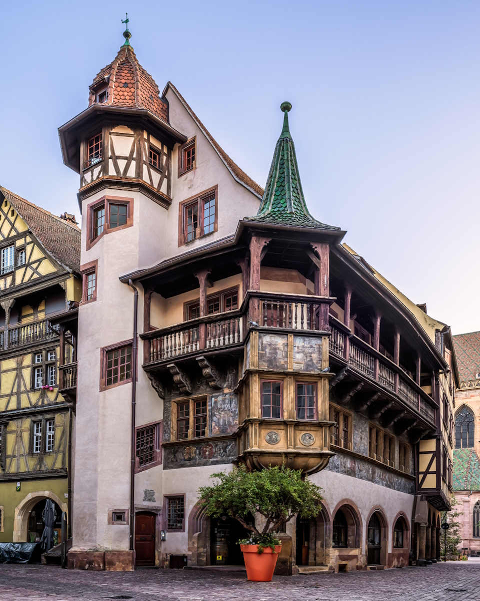 Built in 1537 for Ludwig Scherer, a wealthy hatter, it is considered the first example of Renaissance architecture in Colmar, despite its medieval features.It is notable for its two-story corner oriel, a wooden gallery, an octagonal turret, and murals depicting biblical and secular scenes.
It was named after the Pfister family, who restored it and lived there between 1841 and 1892. The text was written by myself
