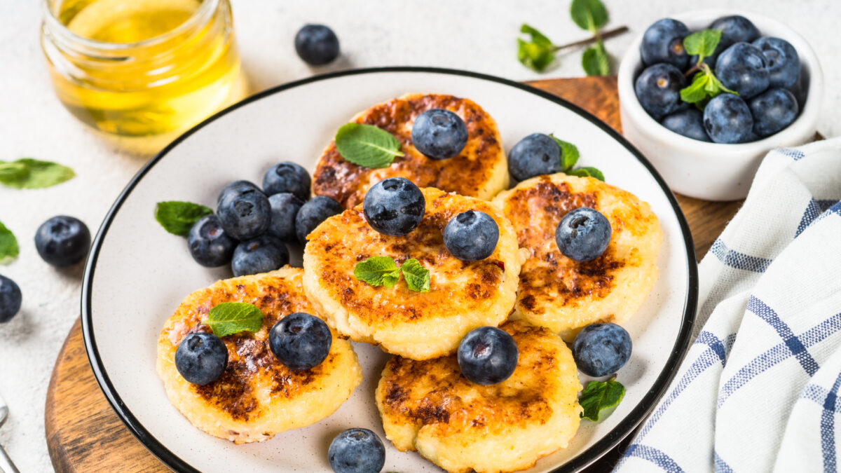 Τηγανίτες με μύρτιλα