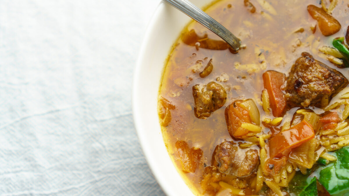 Κοκκινιστή σούπα με μοσχάρι