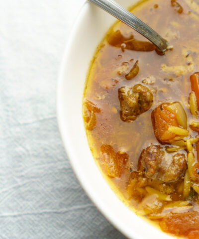 Κοκκινιστή σούπα με μοσχάρι