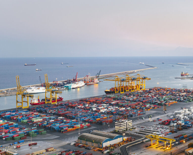 Πράσινη μετάβαση στην Ευρώπη με υψηλό κόστος: Πόσο θα κοστίσει η συμμόρφωση στα ευρωπαϊκά λιμάνια