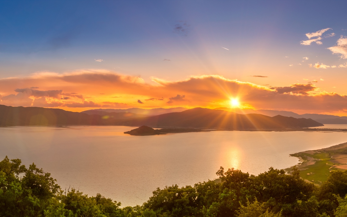 Πρέσπες: Στην άκρη του Ελληνικού χάρτη Το ακριτικό θαύμα που παραμένει ανέγγιχτο