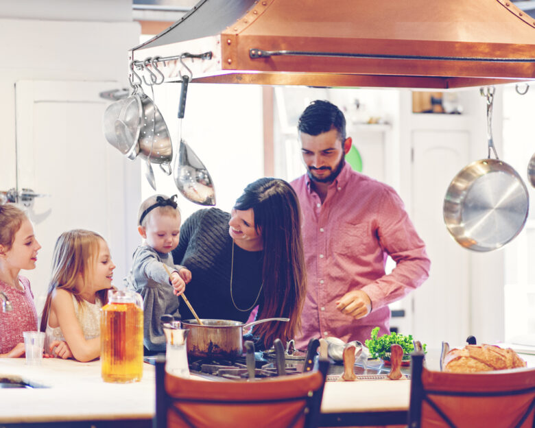 Λαχανοντολμάδες αυγολέμονο και πανσετάκια μπάρμπεκιου ξεχωρίζουν στο μενού της επόμενης εβδομάδας