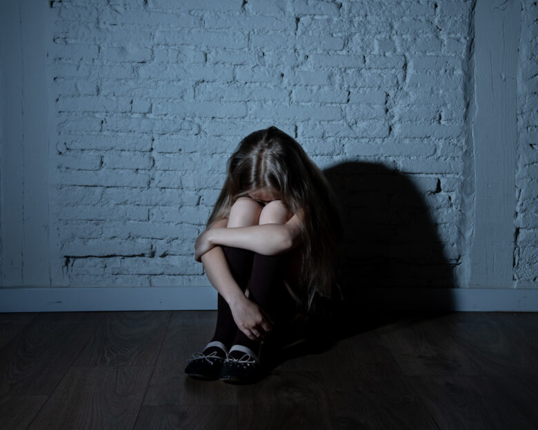 Πάτρα: 40χρονος καθηγητής έδειξε γυμνές φωτογραφίες των παιδιών του σε μαθήτρια και συνελήφθη