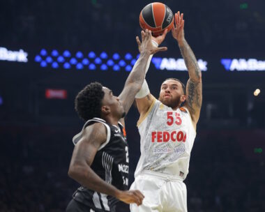 Μάικ Τζέιμς