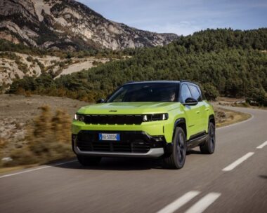 Γνωρίζουμε και οδηγούμε το νέο Jeep Compass στη Βαρκελώνη