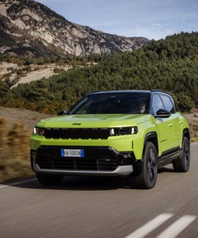 Γνωρίζουμε και οδηγούμε το νέο Jeep Compass στη Βαρκελώνη