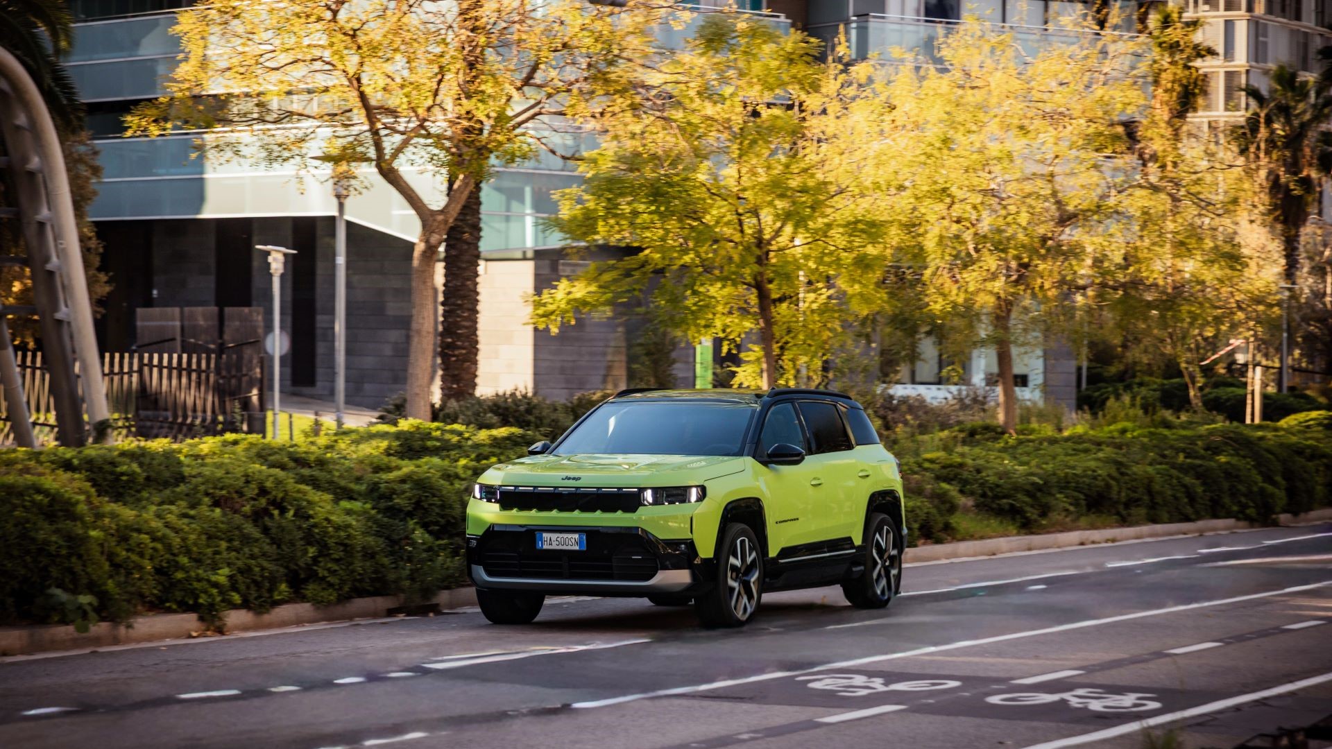 Γνωρίζουμε και οδηγούμε το νέο Jeep Compass στη Βαρκελώνη