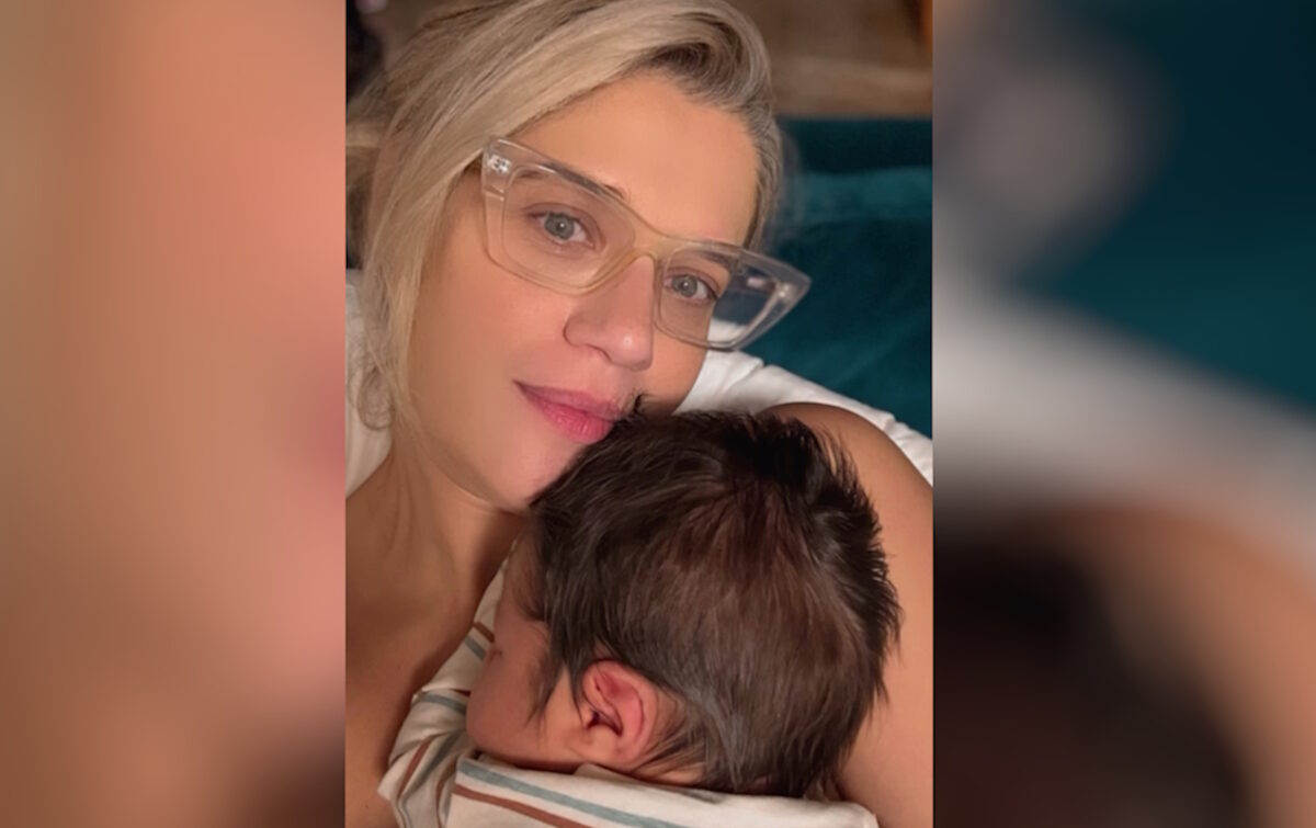 Tζένη Θεωνά