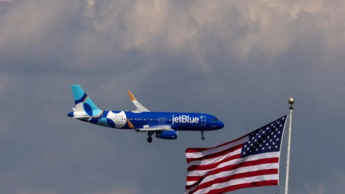 Μείωση πτήσεων φέρνει το shutdown στις ΗΠΑ