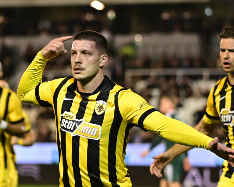 Παναθηναϊκός – ΑΕΚ: Ο Λούκα Γιόβιτς με κεφαλιά έκανε το 1-0 στο ντέρμπι της Λεωφόρου