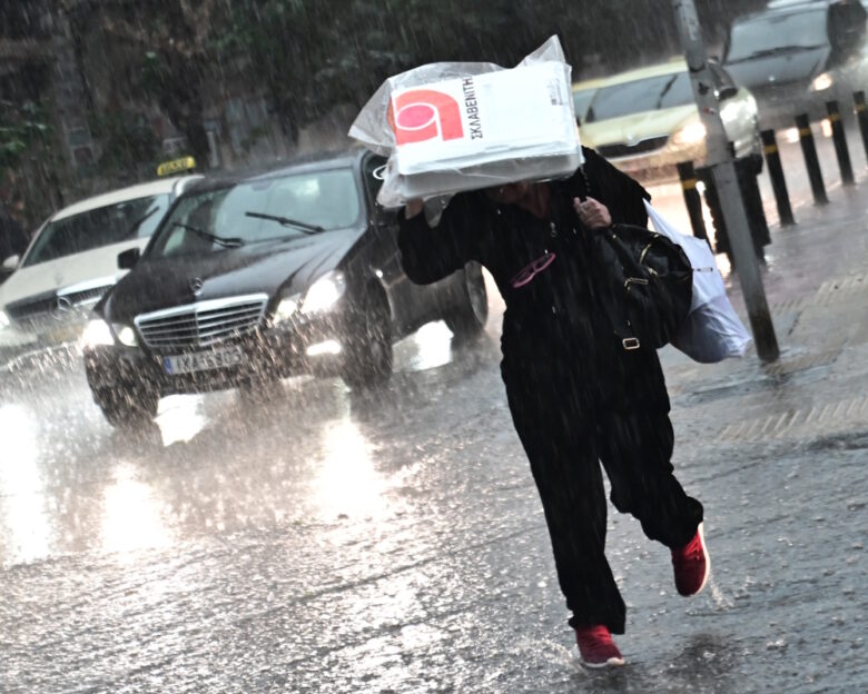 Καιρός αύριο: Συνεχίζει η κακοκαιρία – Ισχυρά φαινόμενα σε Θράκη, ανατολικό Αιγαίο και Δωδεκάνησα