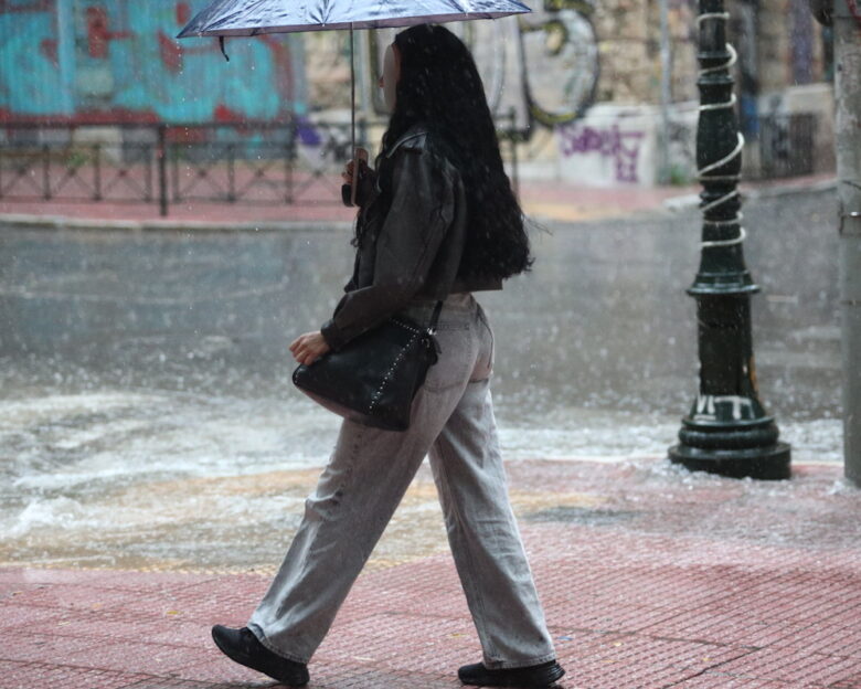 Καιρός αύριο: Έντονα φαινόμενα σε Ιόνιο, Αιτωλοακαρνανία και Ήπειρο – Τοπικές βροχές σε Αττική και Θεσσαλονίκη
