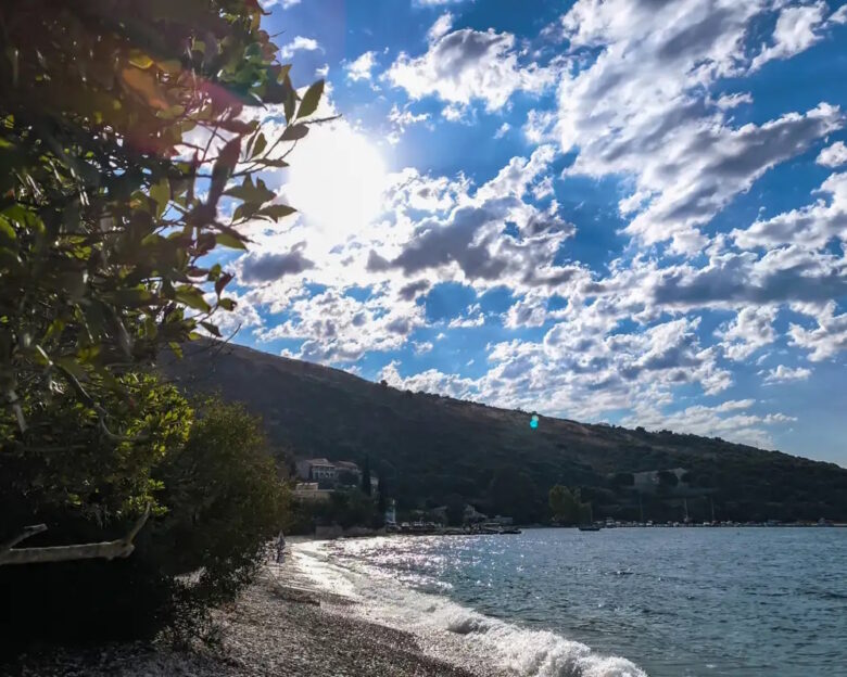 Καιρός αύριο: Ηλιοφάνεια με βοριάδες και θερμοκρασίες έως 23 βαθμούς Κελσίου