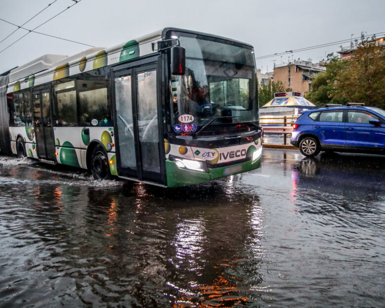 Κακοκαιρία Adel: Γιατί η Αττική πλημμύρισε με 40 χιλιοστά βροχής – Τι αναφέρει ο Θοδωρής Κολυδάς