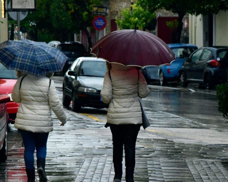 Καιρός: Διαδοχικά κύματα κακοκαιρίας σφυροκοπούν τη χώρα με καταιγίδες για 3 ημέρες – «Καμπανάκι» για πλημμύρες στα δυτικά