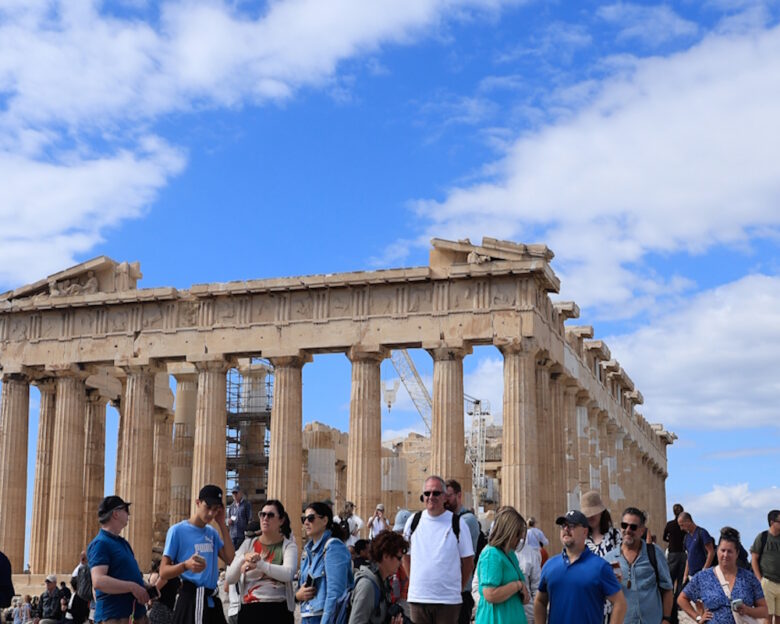 Καιρός σήμερα: Βελτιωμένος με λίγες νεφώσεις – Πιθανότητα για τοπικές βροχές σε νότιο Αιγαίο και Κρήτη