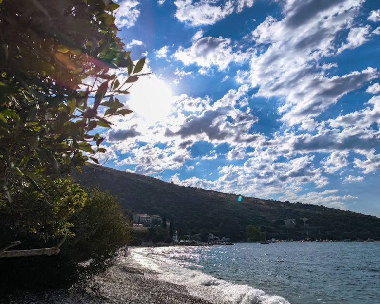 Καιρός αύριο: Λιακάδα με τοπικές νεφώσεις στο μεγαλύτερο μέρος της χώρας – Μικρή άνοδος της θερμοκρασίας