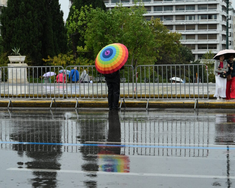 Καιρός σήμερα: Συννεφιά, βροχές και καταιγίδες στην χώρα – Αγγίζει τους 24 βαθμούς η θερμοκρασία