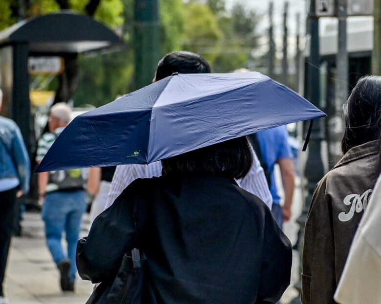 Καιρός σήμερα: Κακοκαιρία με ισχυρές βροχές σε Μακεδονία, Ιόνιο, Ήπειρο και Πελοπόννησο – Καταιγίδες και σε Αττική και Θεσσαλονίκη