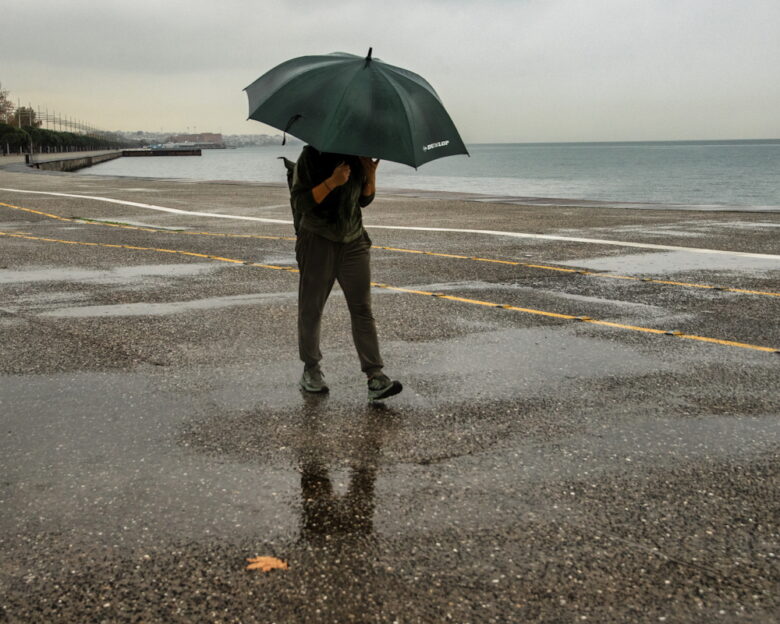 Καιρός σήμερα: Χιόνια σε Ήπειρο και Δυτική Μακεδονία – Στους 23 βαθμούς η θερμοκρασία σε Κρήτη και Αττική