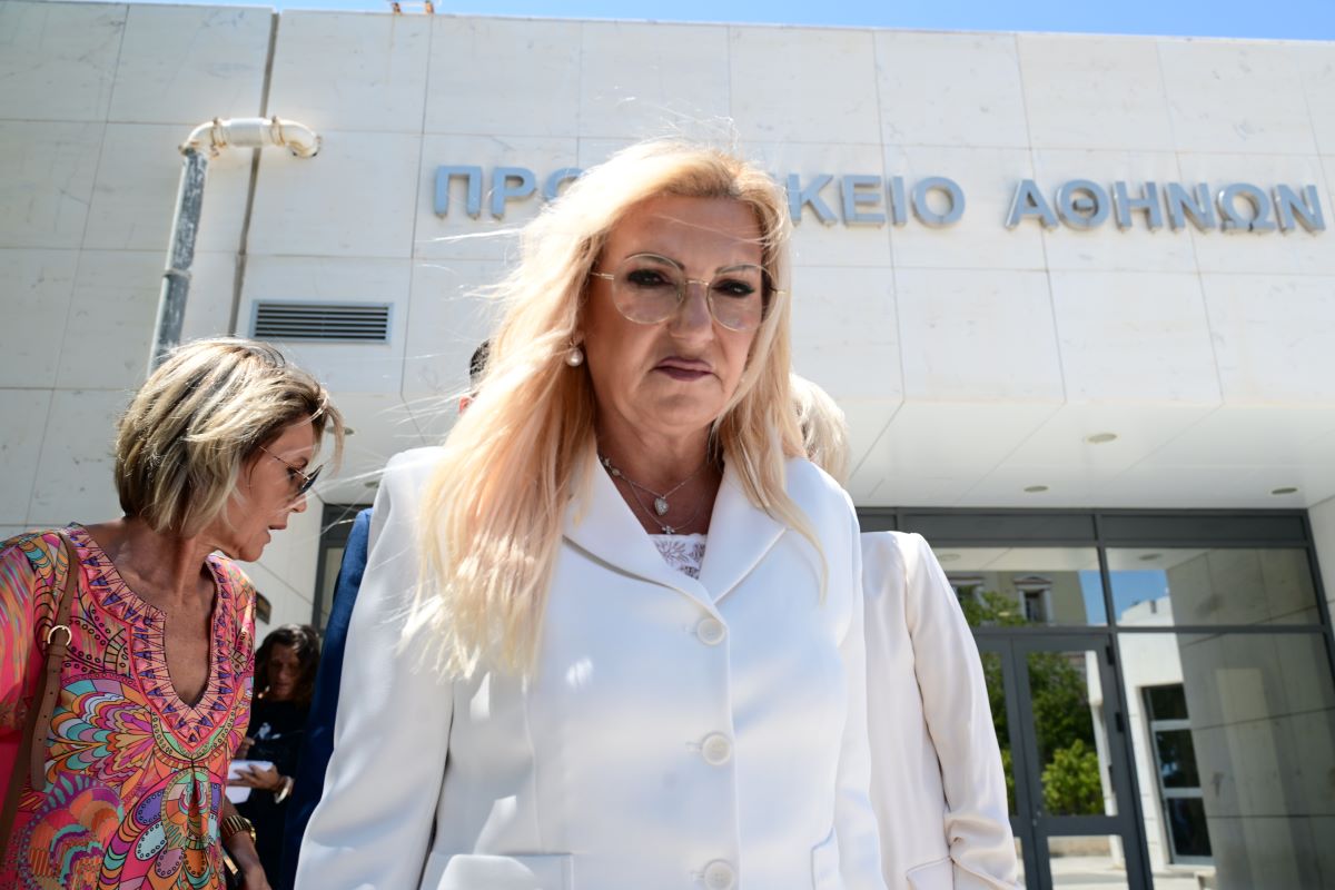 Η Στάθα Καραϊβάζ