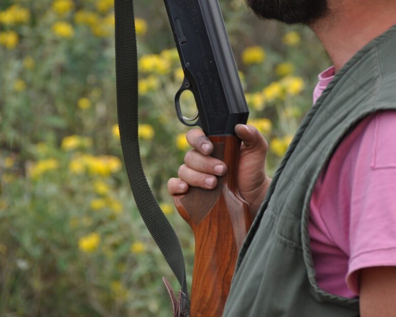 Τυμπάκι: Ο ανιψιός πυροβόλησε τον θείο του την ώρα που κοιμόταν – Ταυτοποιήθηκε ο δράστης