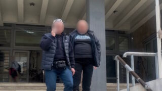 Θεσσαλονίκη: Αναβολή για αύριο πήρε ο 55χρονος που πυροβόλησε στον αέρα για να τρομάξει ανήλικους – «Μας είχε κυνηγήσει με αμάξι»