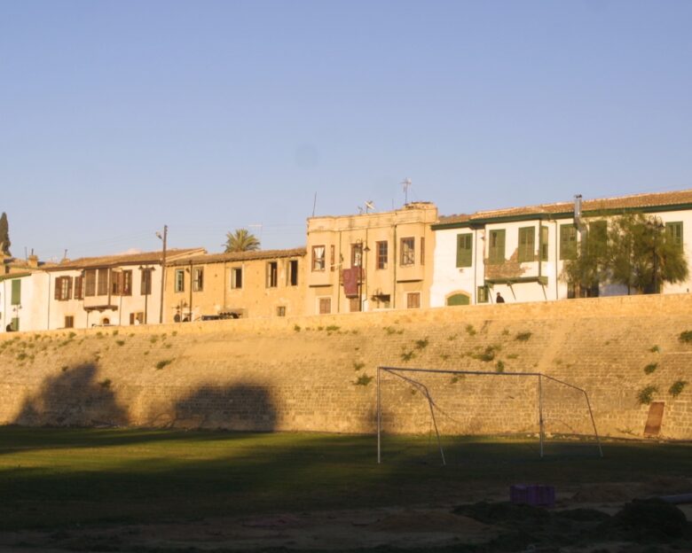 Κύπρος: Τουρκικό στρατιωτικό όχημα εισήλθε στη νεκρή ζώνη – Παρέμβαση ΟΗΕ