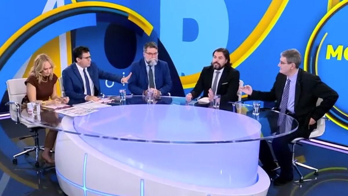 Καυγάς Παππά - Γιαννούλη