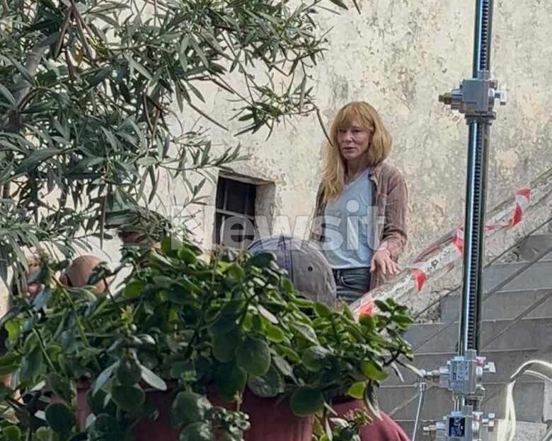 Κέιτ Μπλάνσετ: Φωτογραφίες από τα γυρίσματα της ταινίας «Sweetsick» στη Μάνη