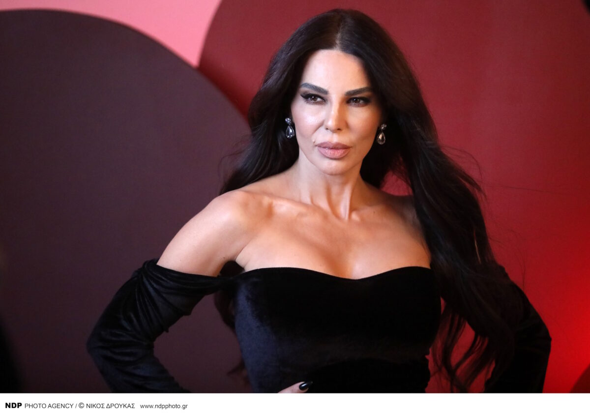 Κέλλυ Κελεκίδου